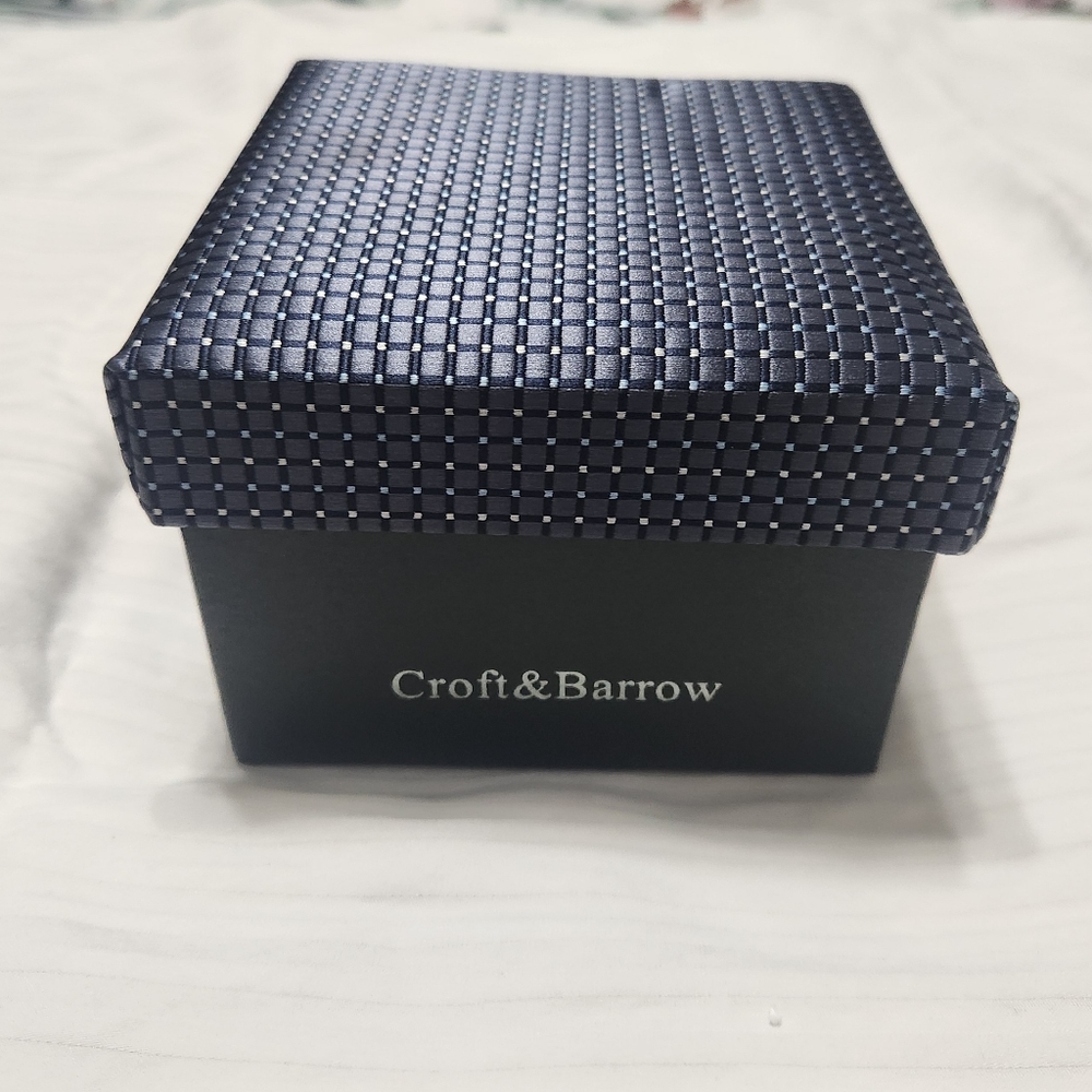 Croft & Barrow Tie, hankie, and tie clip set, in color charcoal w matching box